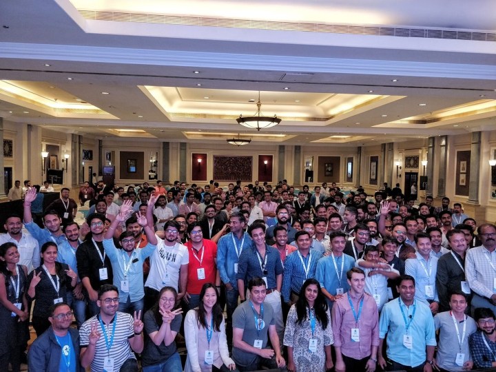 amp-roadshow-2018-group